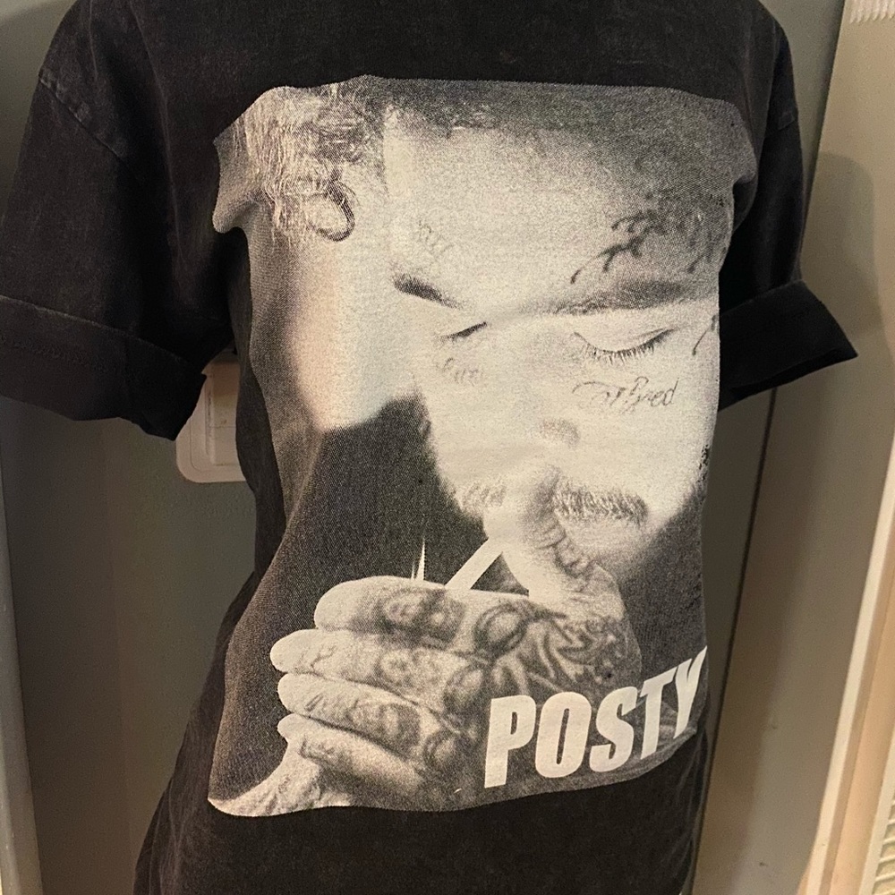Loose Fit Women Post Malone “Posty” Vintage Shirt - Picture 3 of 5